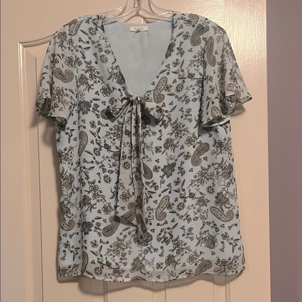 Pleione Aqua/Gray floral paisley Flutter Sleeve Blouse with Tie Front